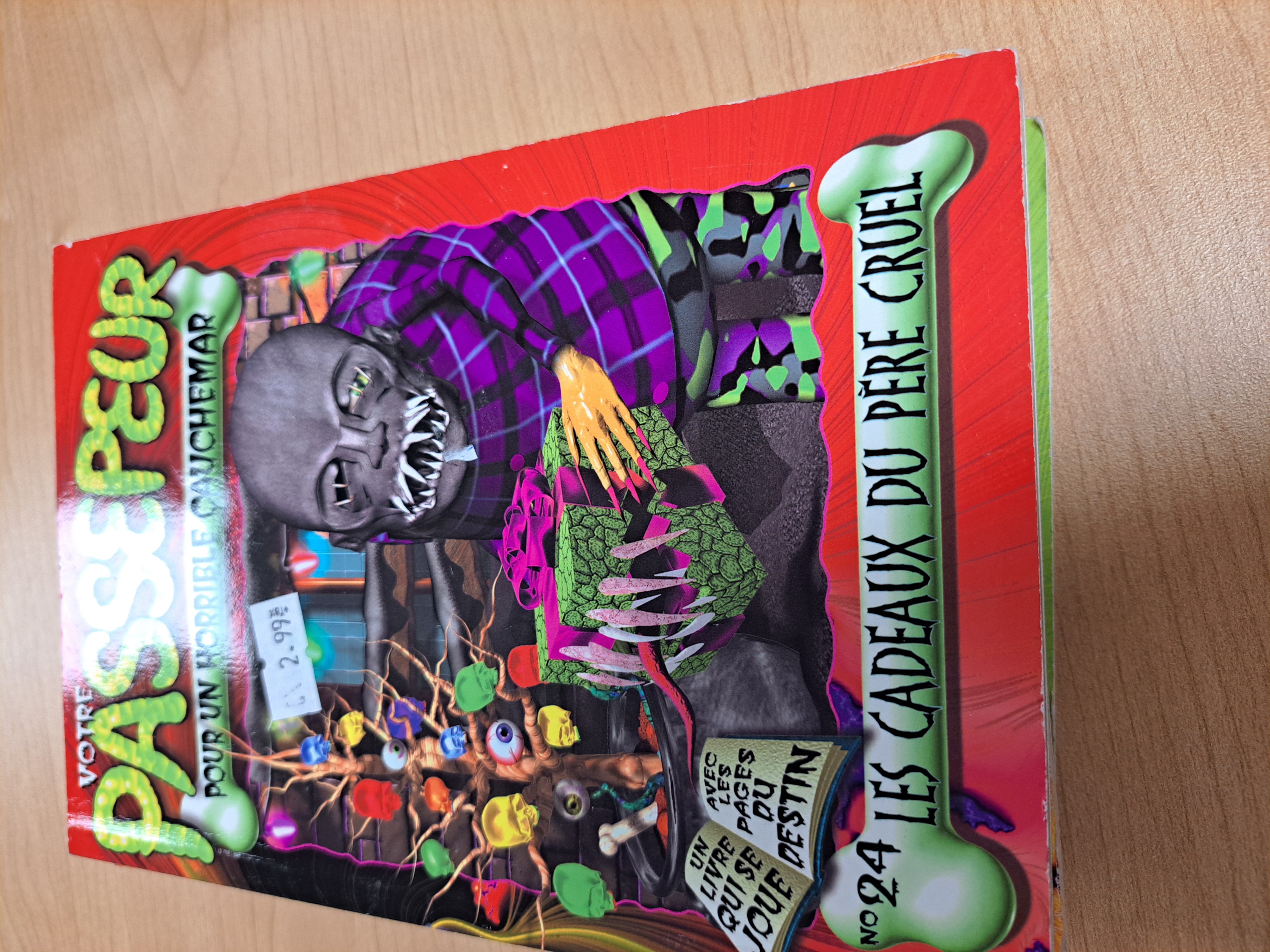 Votre passepeur no 24 Les cadeaux du père cruel Richard Petit livre usagé